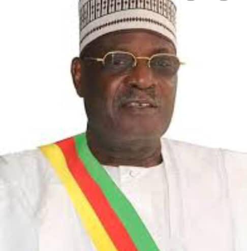 Décès de Cavayé Yéguié Djibril : hommage à une grande figure du parlement camerounais.